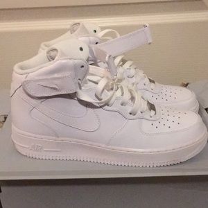 Air Force 1 Mid 07